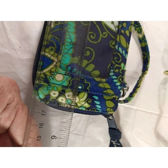 Vera Bradley Wallet Blue Green Wristlet Strap Zip Around 5x3 - Picture 3 of 7